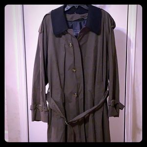 RARE NWT VINTAGE BURBERRYS COAT